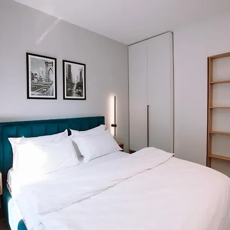 Barrikada Str Modern Apartments - The Nest * Tiran
