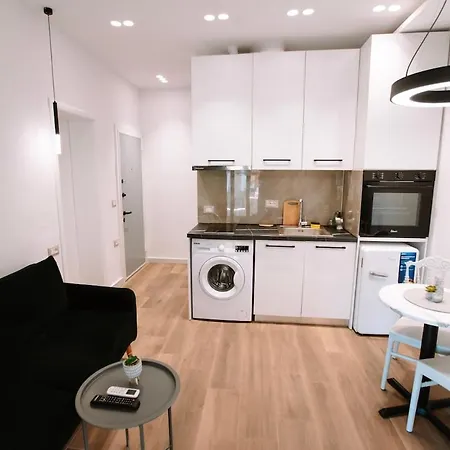 Barrikada Str Modern App - The Nest Apartament *