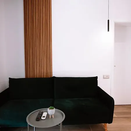 Barrikada Str Modern Apartments - The Nest