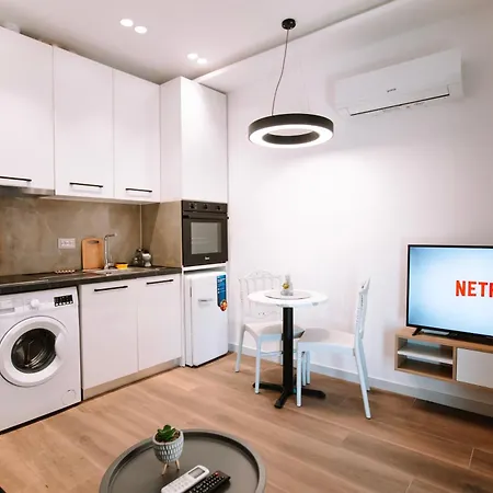 Barrikada Str Modern App - The Nest