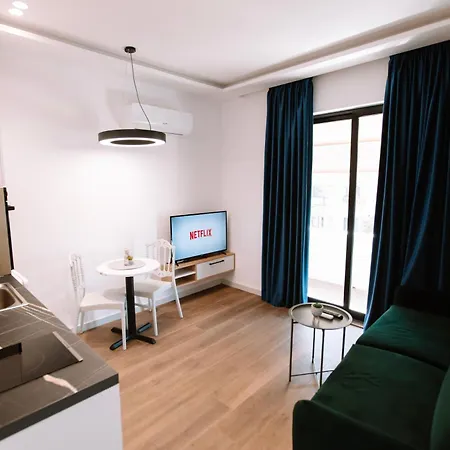 Barrikada Str Modern Apartments - The Nest * Tiran