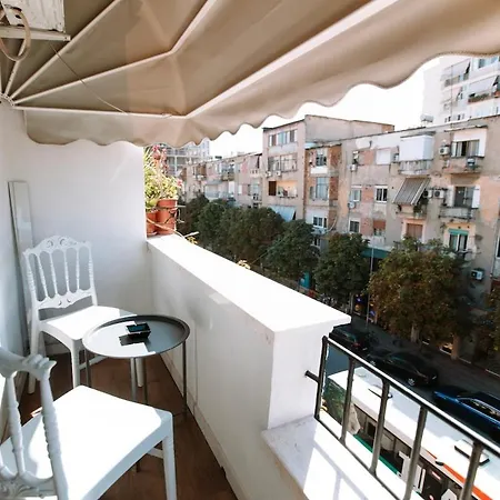 Barrikada Str Modern Apartments - The Nest * Tiran