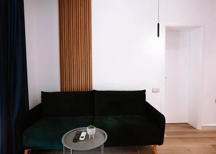 Barrikada Str Modern App - The Nest